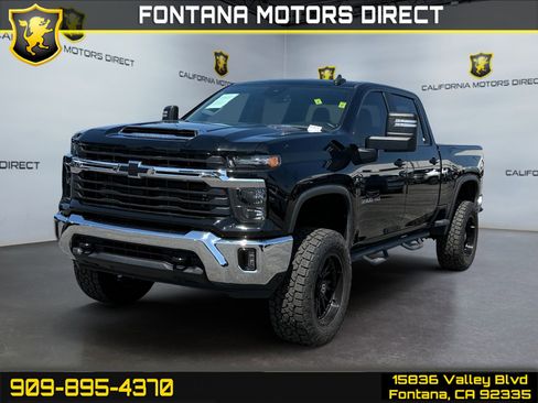 Used 2024 Chevrolet Silverado 3500 LT w/ Convenience Package AWD/4WD image 1