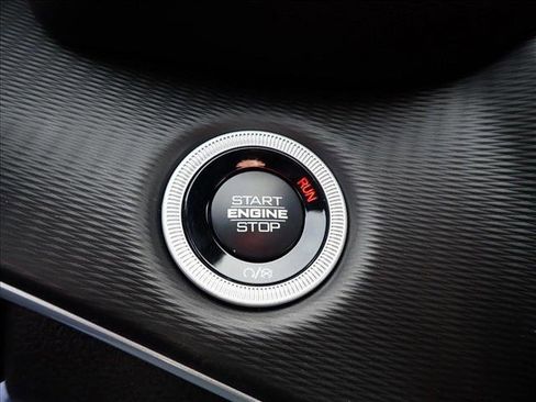 New 2025 Jeep Grand Cherokee L Altitude image 24