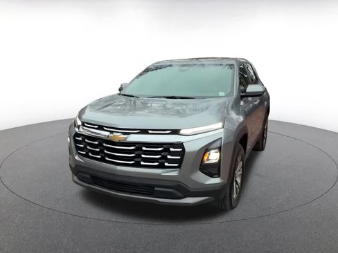 Used 2025 Chevrolet Equinox LT image 7