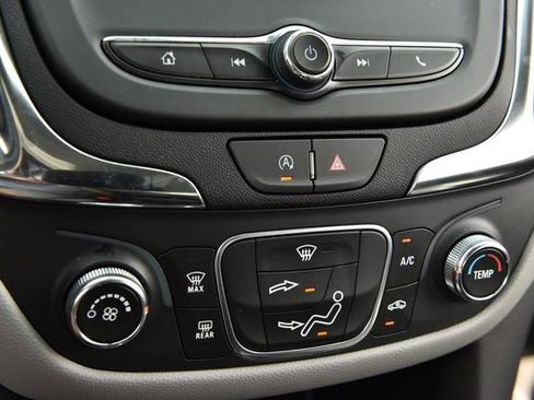 Used 2024 Chevrolet Equinox LS FWD image 13