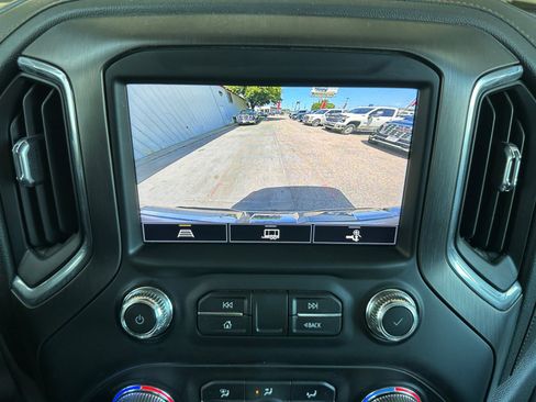 Used 2022 GMC Sierra 1500 AT4 w/ AT4 Preferred Package AWD/4WD image 15