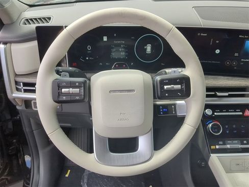 Used 2024 Hyundai Santa Fe Limited image 13