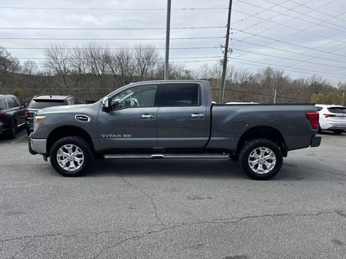 Used 2017 Nissan Titan SL AWD/4WD image 4
