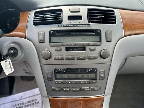 Used 2005 Lexus ES 330 w/ Preferred Accessory Pkg FWD image 34
