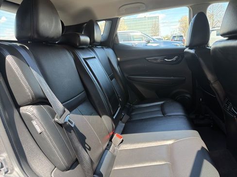 Used 2022 Nissan Rogue Sport SL image 14