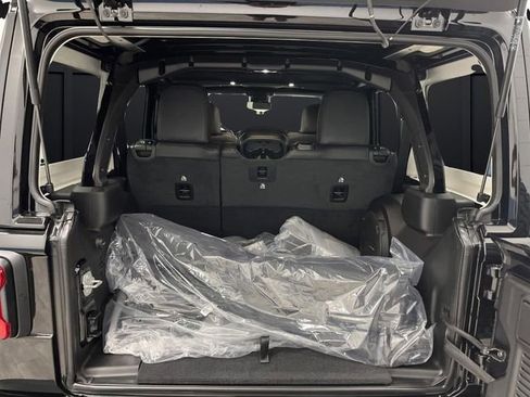 New 2025 Jeep Wrangler Unlimited Rubicon 392 image 15