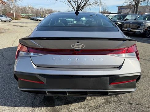 Used 2025 Hyundai Elantra Sport image 20