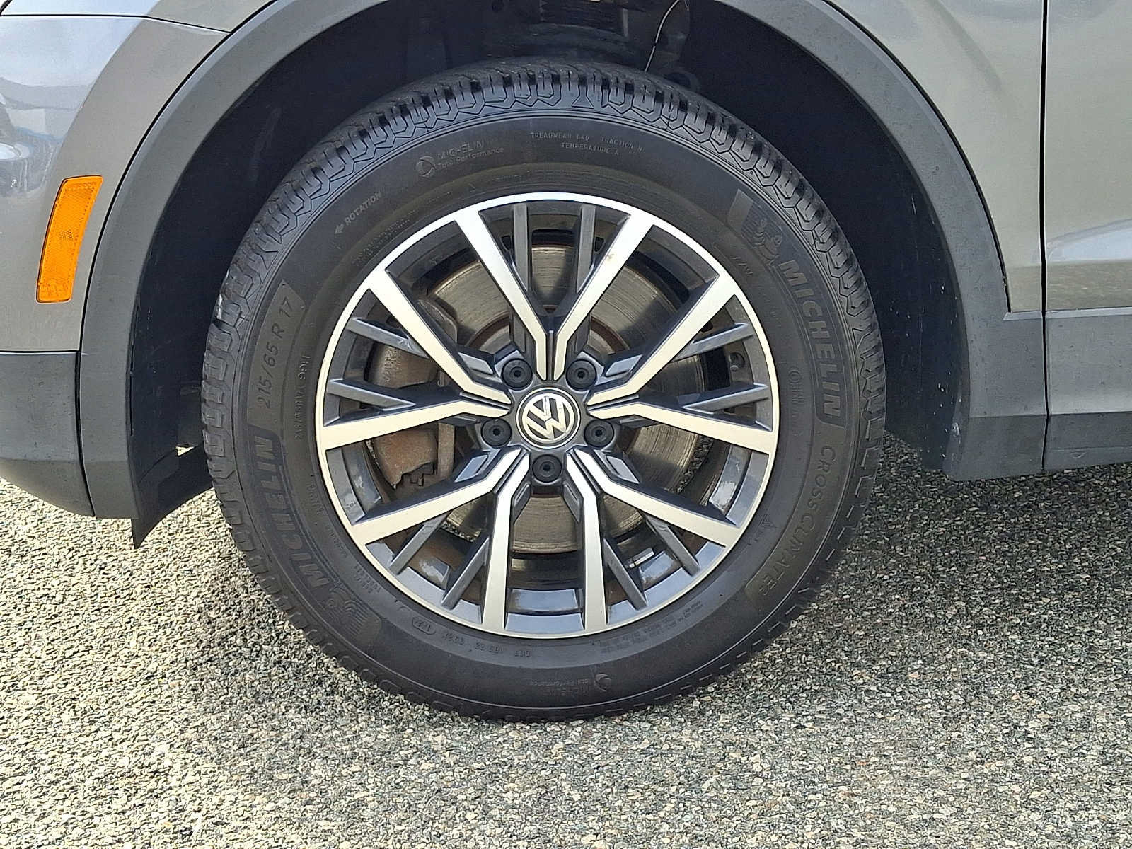 Used 2020 Volkswagen Tiguan SE w/ Panoramic Sunroof Package AWD/4WD image 8
