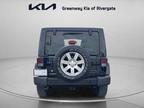 Used 2018 Jeep Wrangler Unlimited Sahara w/ Dual Top Group image 6