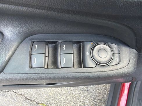 Used 2020 Chevrolet Equinox LT w/ Driver Convenience Package FWD image 12