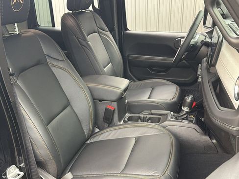 Used 2025 Jeep Wrangler Unlimited Sahara w/ Safety Group image 35