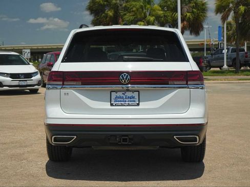 Used 2025 Volkswagen Atlas SE FWD image 5