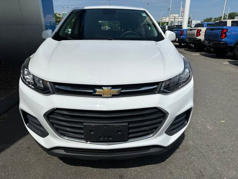 Used 2018 Chevrolet Trax LS AWD/4WD image 2