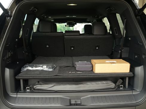 Used 2026 Lexus LX 700h Luxury w/ Accessory Package (Z1) AWD/4WD image 36