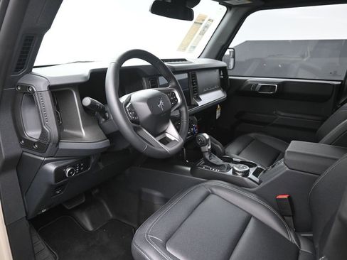 New 2025 Ford Bronco Badlands image 33
