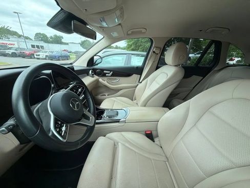 Used 2022 Mercedes-Benz GLC 300 4MATIC image 21