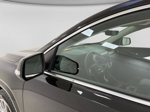 Used 2023 GMC Acadia Denali w/ Denali Ultimate Package image 10