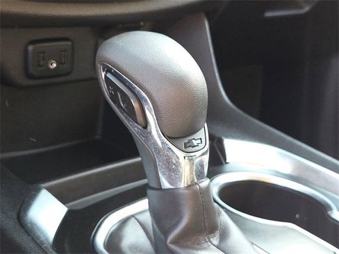 Used 2021 Chevrolet Traverse LS w/ LPO, Blackout Package image 22