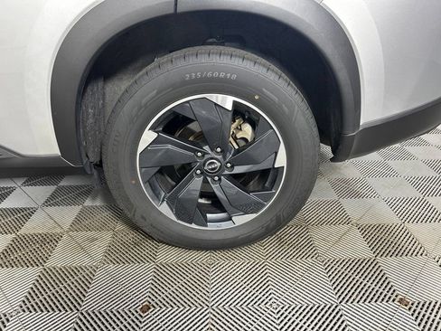 Used 2025 Nissan Rogue SV AWD/4WD image 20