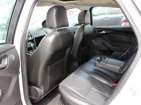 Used 2018 Ford Focus Titanium FWD image 14