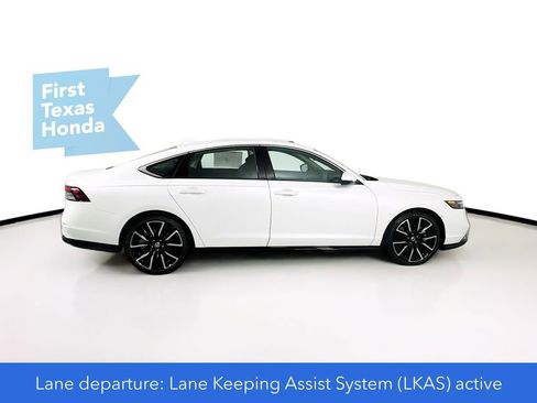 Used 2025 Honda Accord Touring image 10