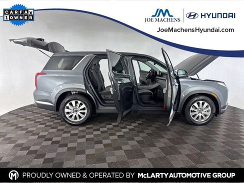 Used 2024 Hyundai Palisade SE image 16