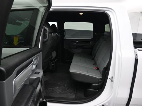 Used 2022 RAM 1500 Big Horn AWD/4WD image 40