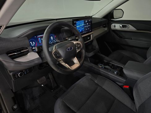 New 2026 Ford Explorer Active AWD/4WD image 16