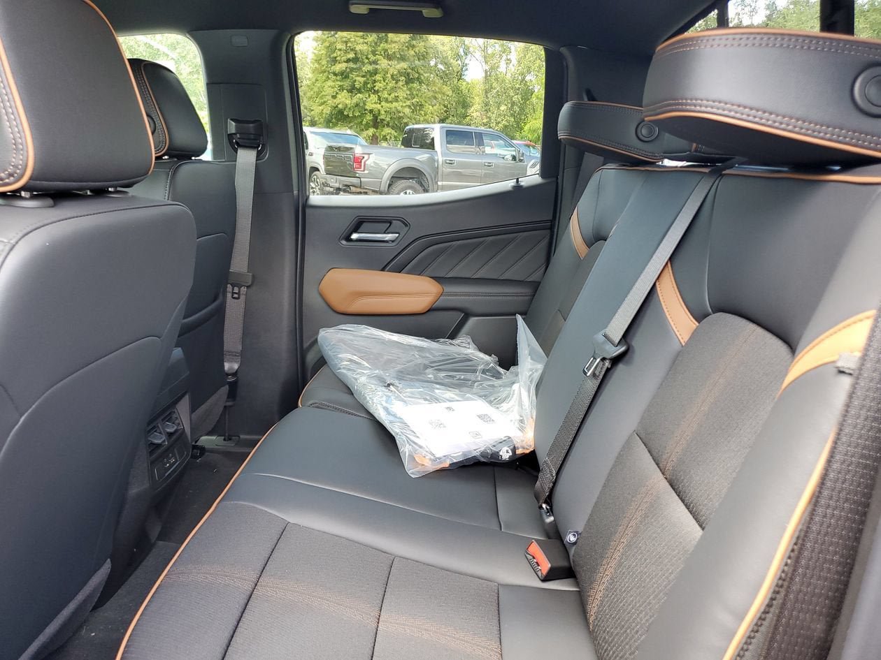 New 2026 GMC Canyon AT4 AWD/4WD image 11