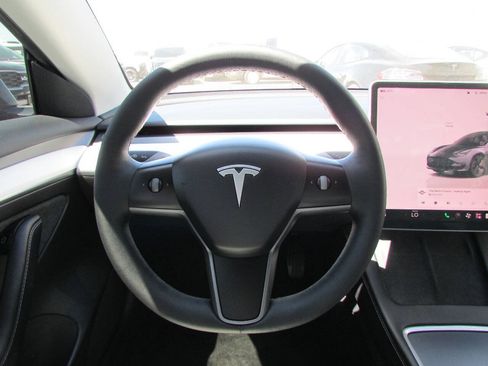 Used 2023 Tesla Model 3 Standard Range RWD image 23