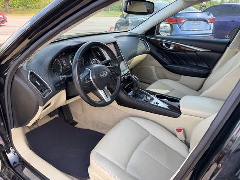 Used 2019 INFINITI Q50 Luxe w/ Essential Package (3.0T Luxe) RWD image 9