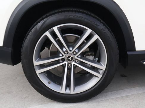 Used 2022 Mercedes-Benz GLE 350 w/ Premium Package image 9