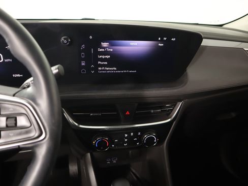 Used 2025 Buick Encore GX Sport Touring w/ Advanced Technology Package image 5