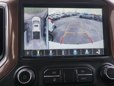 Used 2019 Chevrolet Silverado 1500 High Country w/ Technology Package image 32