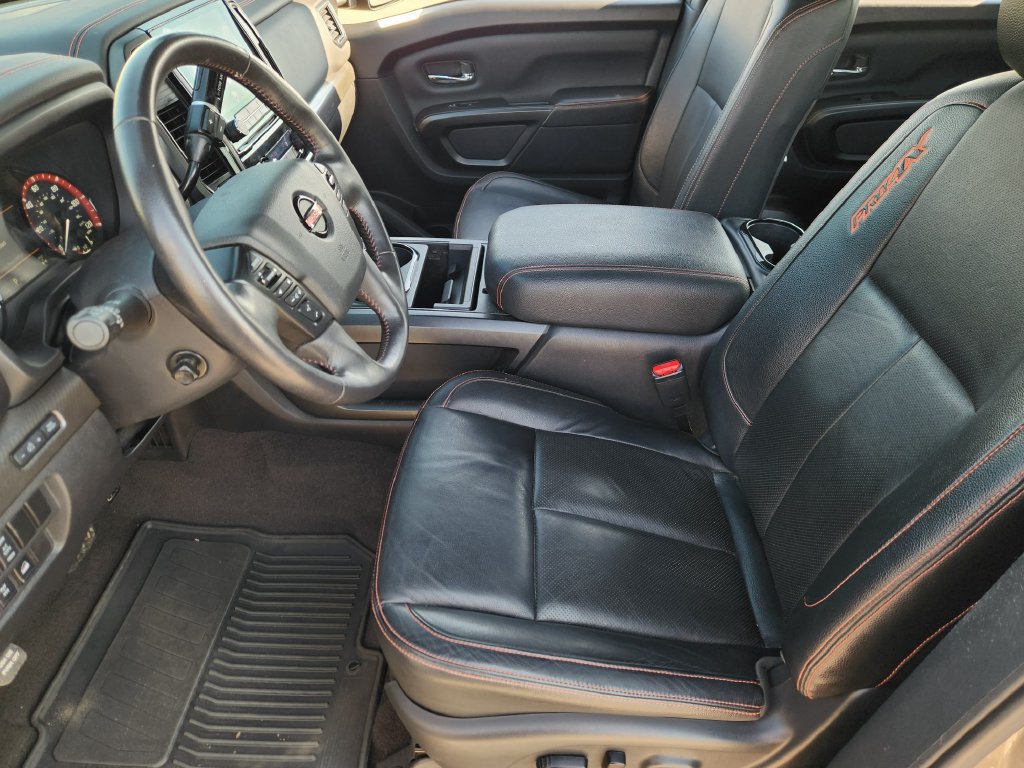 Used 2021 Nissan Titan PRO-4X w/ Pro-4x Convenience Package AWD/4WD image 10