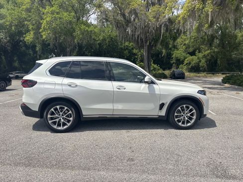 Certified 2026 BMW X5 sDrive40i w/ Premium Package RWD image 3