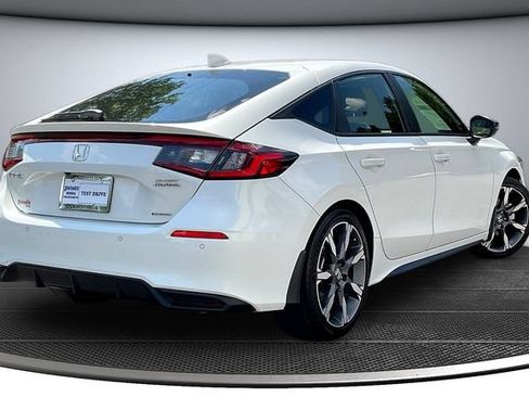 Used 2025 Honda Civic Sport Touring image 5
