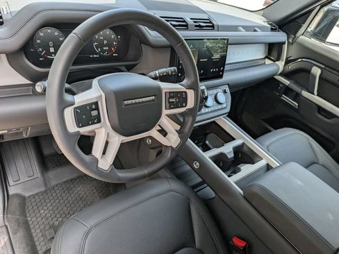 Used 2025 Land Rover Defender 110 S AWD/4WD image 4
