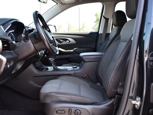 Used 2018 Chevrolet Traverse LT FWD image 15