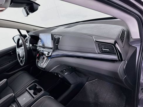 Certified 2026 Honda Odyssey Elite image 32