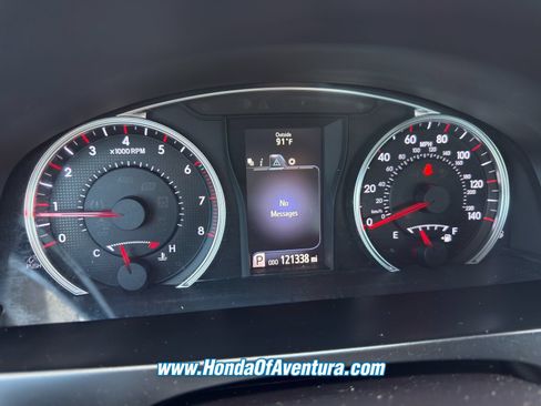Used 2017 Toyota Camry SE FWD image 29