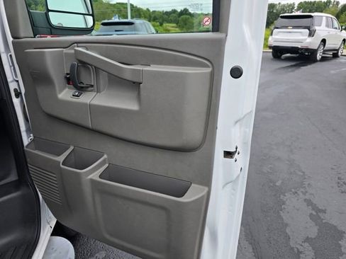 Used 2023 Chevrolet Express 2500 w/ Driver Convenience Package image 27