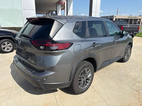 Used 2024 Nissan Rogue S FWD image 7