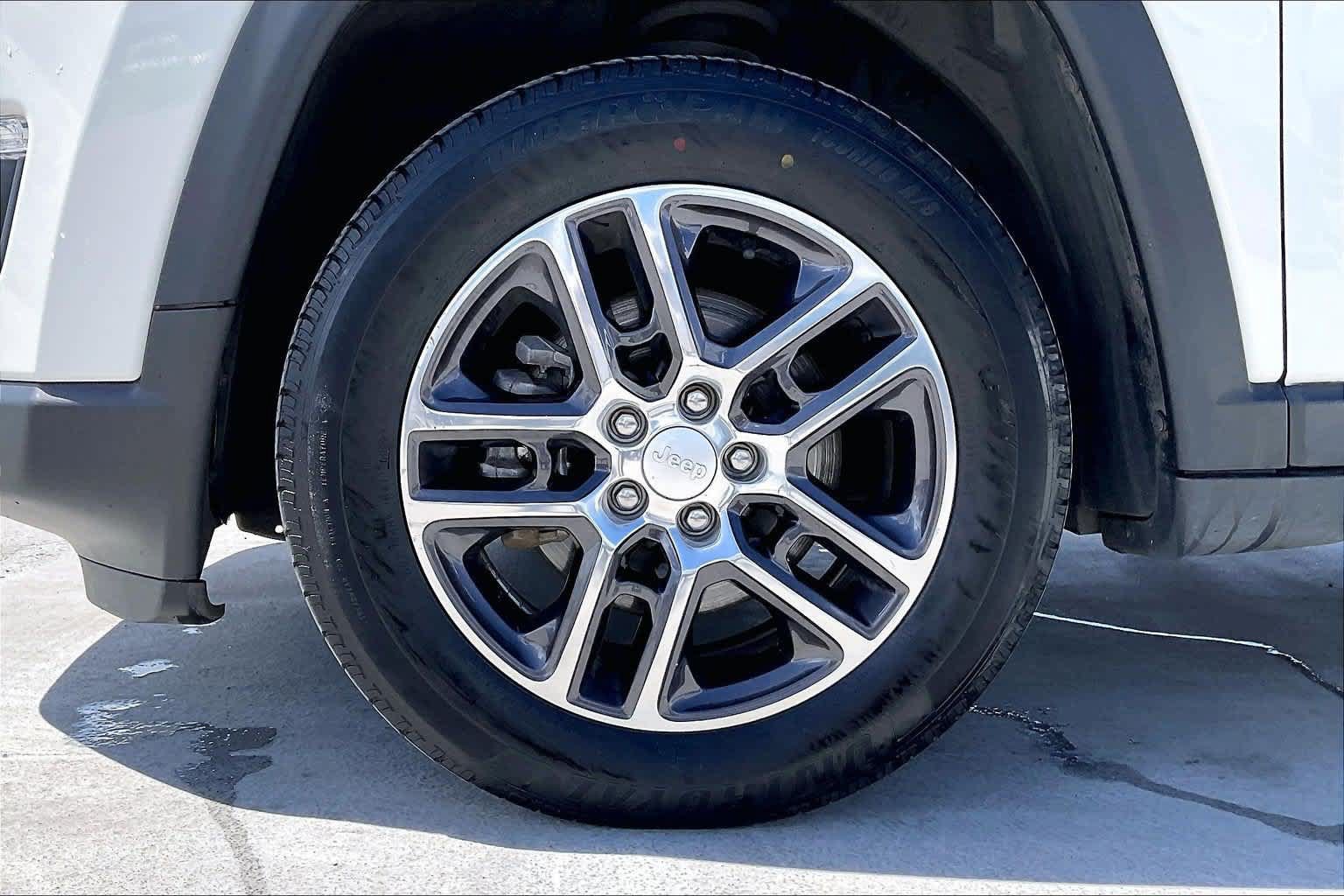 Used 2020 Jeep Compass Latitude w/ Safety & Security Group FWD image 8