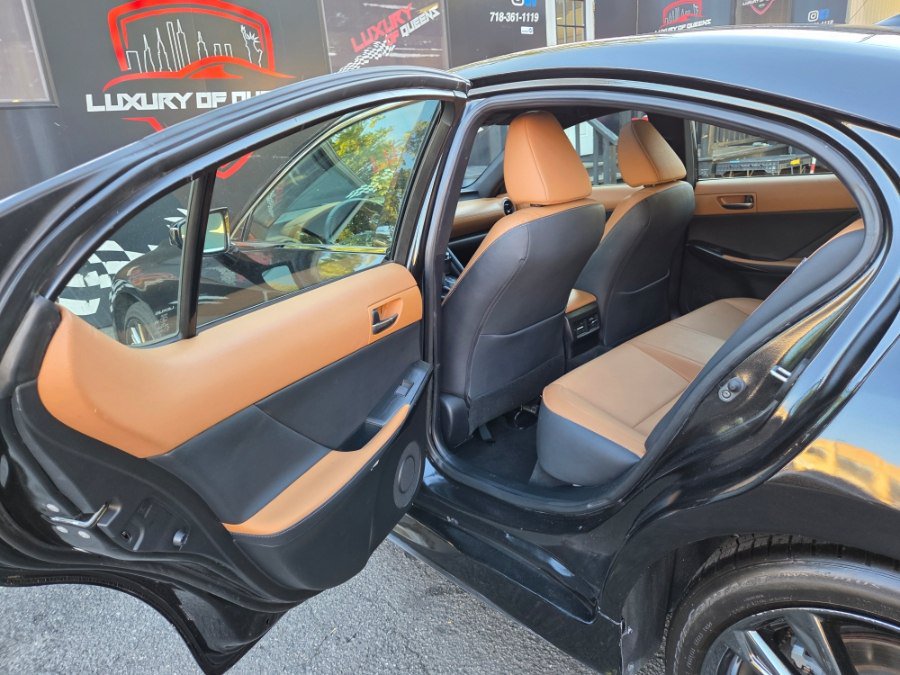 Used 2023 Lexus IS 300 AWD w/ Premium Package image 9