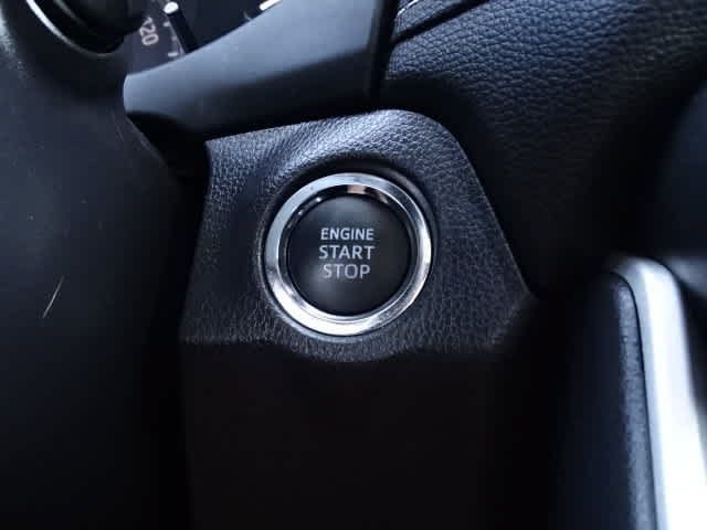 Used 2025 Toyota RAV4 XLE w/ Convenience Package FWD image 30