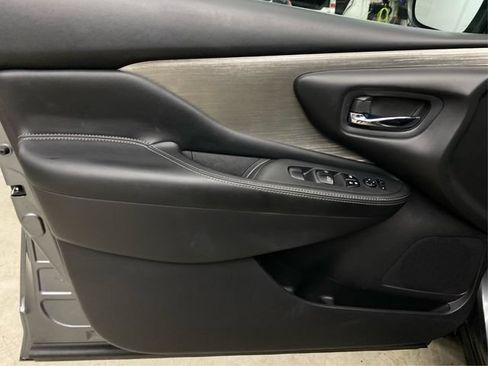 Used 2017 Nissan Murano S w/ Navigation Package AWD/4WD image 25