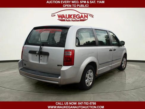Used 2008 Dodge Grand Caravan SE FWD image 4