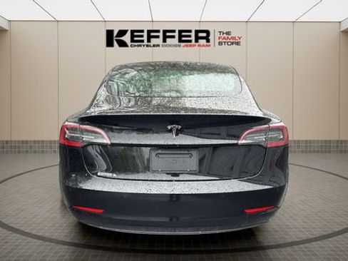 Used 2021 Tesla Model 3 Standard Range Plus image 4