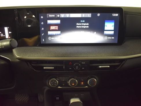 Certified 2025 Nissan Kicks SV w/ SV Premium Package AWD/4WD image 17